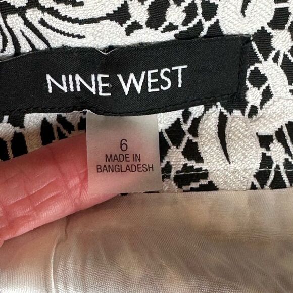Nine West Pencil Skirt Lined Black White Floral Pattern Size 6 - Picture 6 of 9